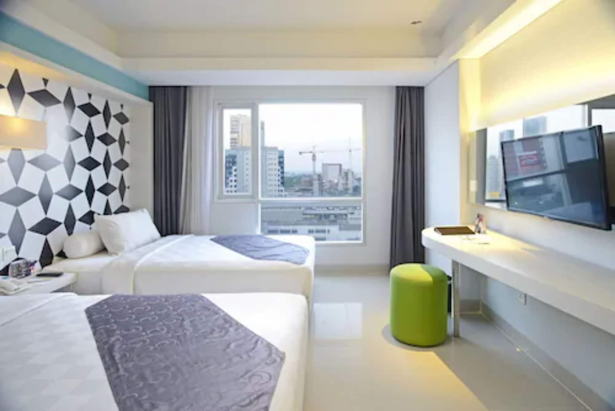 Crown Managed By Midtown Indonesia Surabaya