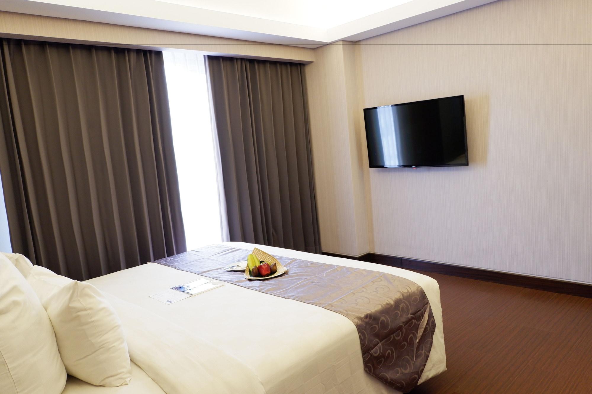 Crown Managed By Midtown Indonesia 4* Surabaya